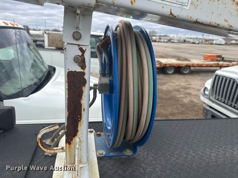 image for item EG7956 2008 International 4400 utility / service truck