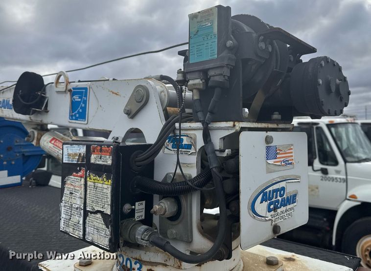 image for item EG7956 2008 International 4400 utility / service truck