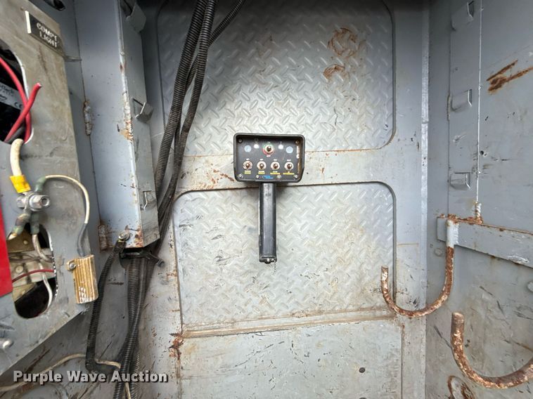 image for item EG7956 2008 International 4400 utility / service truck