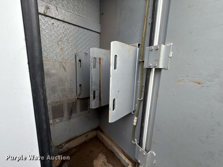 image for item EG7956 2008 International 4400 utility / service truck