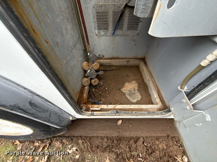 image for item EG7956 2008 International 4400 utility / service truck