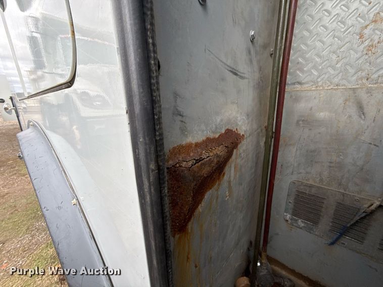 image for item EG7956 2008 International 4400 utility / service truck