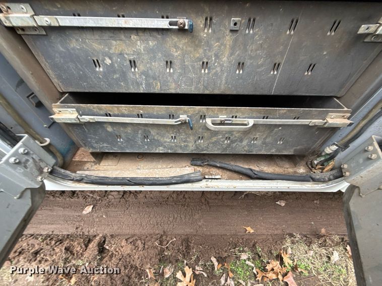 image for item EG7956 2008 International 4400 utility / service truck