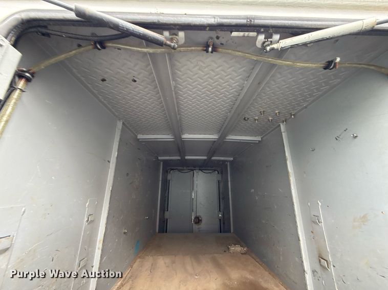 image for item EG7956 2008 International 4400 utility / service truck