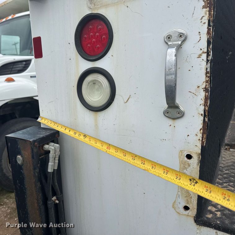 image for item EG7956 2008 International 4400 utility / service truck