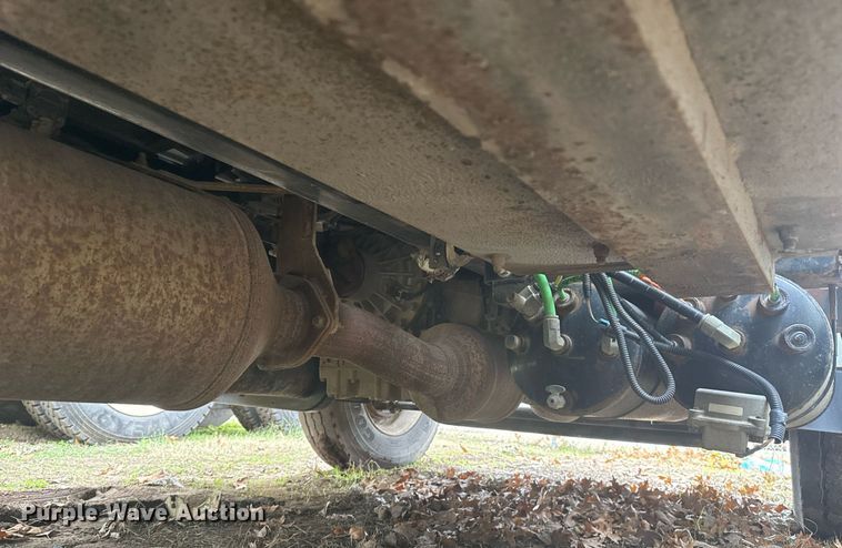 image for item EG7956 2008 International 4400 utility / service truck