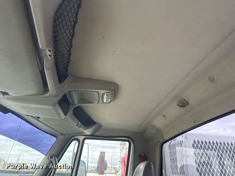 image for item EG7956 2008 International 4400 utility / service truck