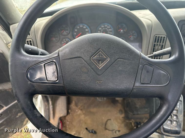 image for item EG7956 2008 International 4400 utility / service truck