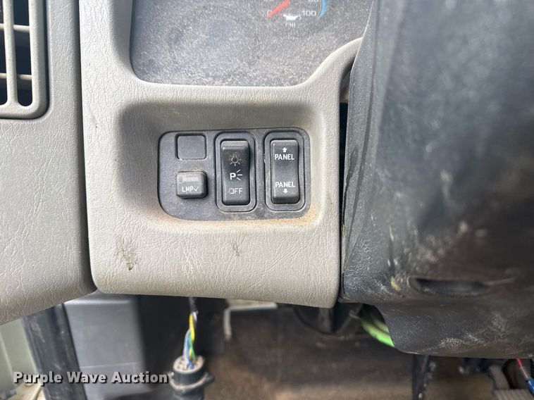 image for item EG7956 2008 International 4400 utility / service truck