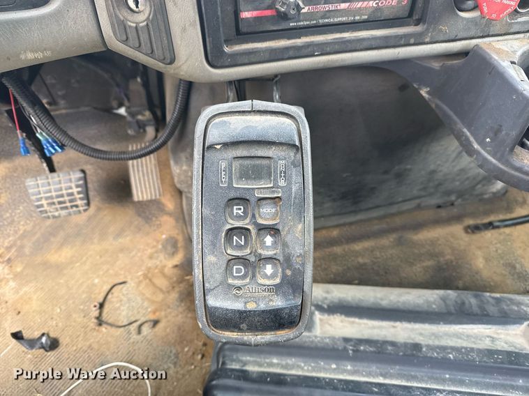 image for item EG7956 2008 International 4400 utility / service truck