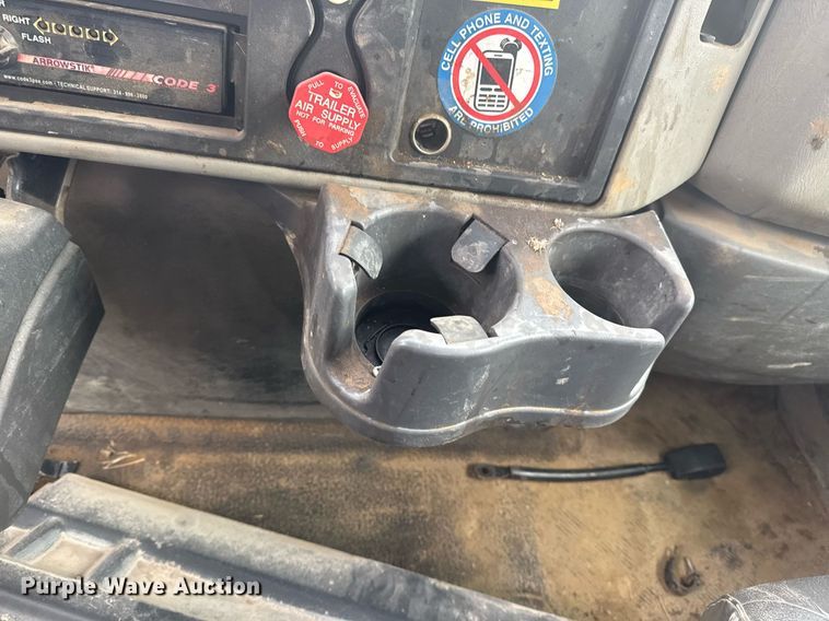 image for item EG7956 2008 International 4400 utility / service truck