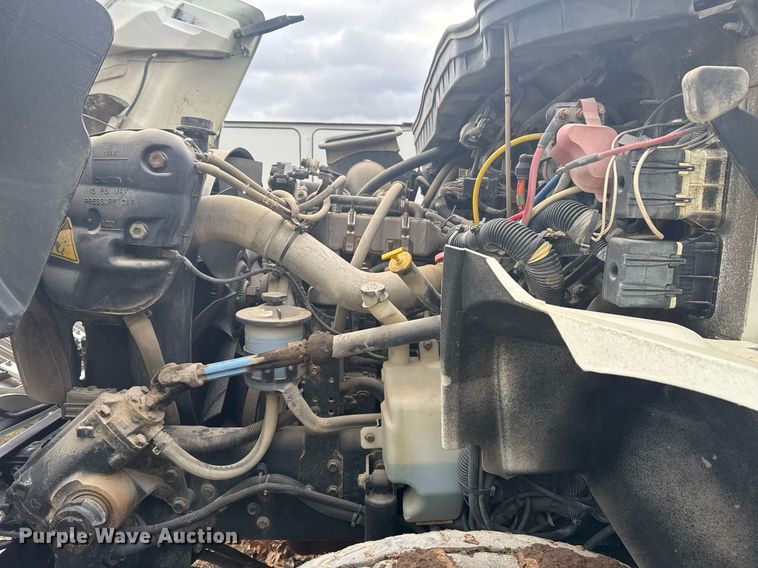 image for item EG7956 2008 International 4400 utility / service truck