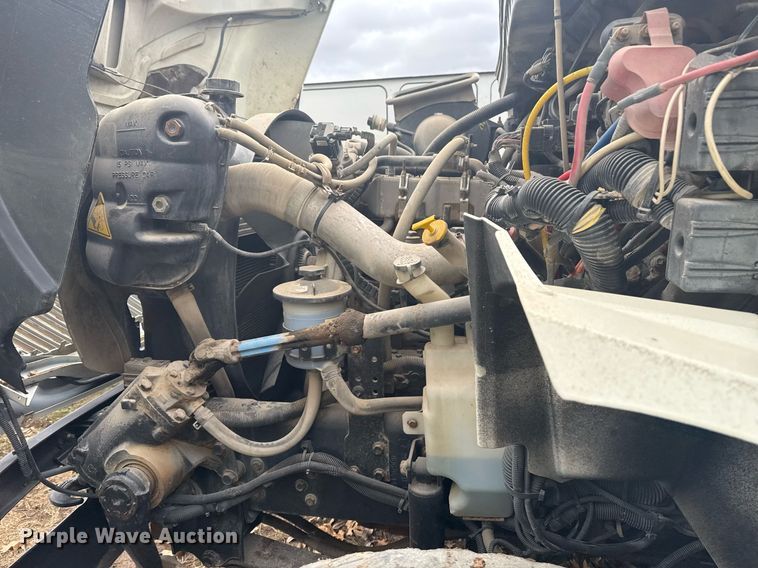 image for item EG7956 2008 International 4400 utility / service truck