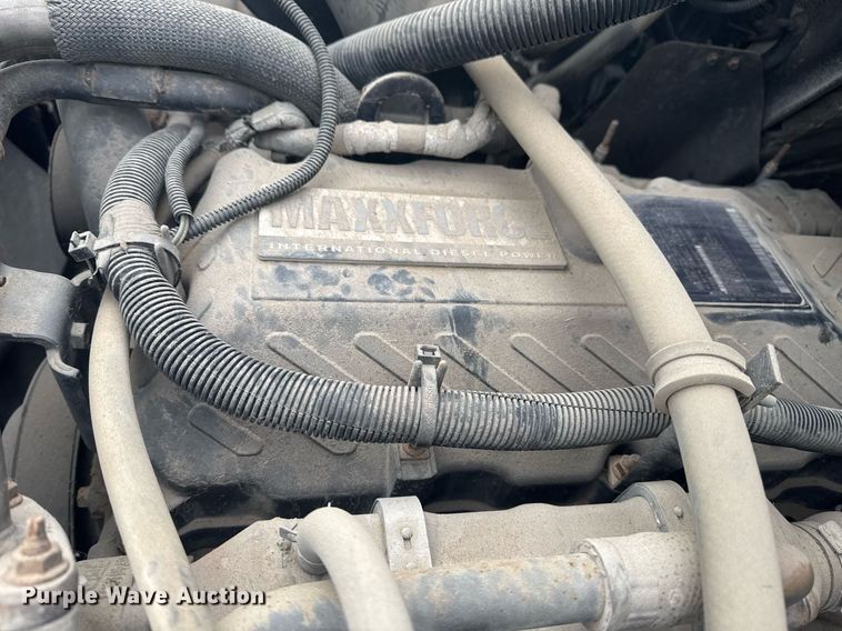 image for item EG7956 2008 International 4400 utility / service truck