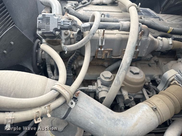 image for item EG7956 2008 International 4400 utility / service truck