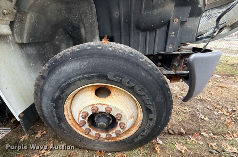 image for item EG7956 2008 International 4400 utility / service truck