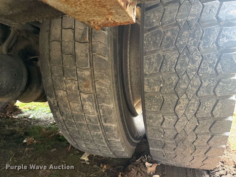 image for item EG7956 2008 International 4400 utility / service truck