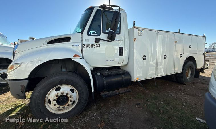 image for item EG7957 2008 International 4400 utility / service truck