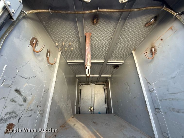 image for item EG7957 2008 International 4400 utility / service truck