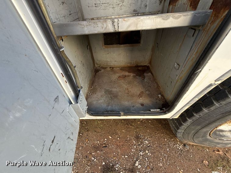 image for item EG7957 2008 International 4400 utility / service truck