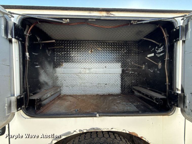 image for item EG7957 2008 International 4400 utility / service truck