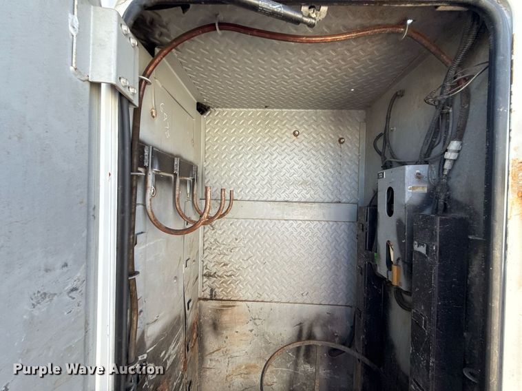 image for item EG7957 2008 International 4400 utility / service truck