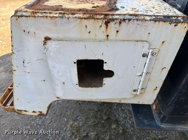 image for item EG7957 2008 International 4400 utility / service truck