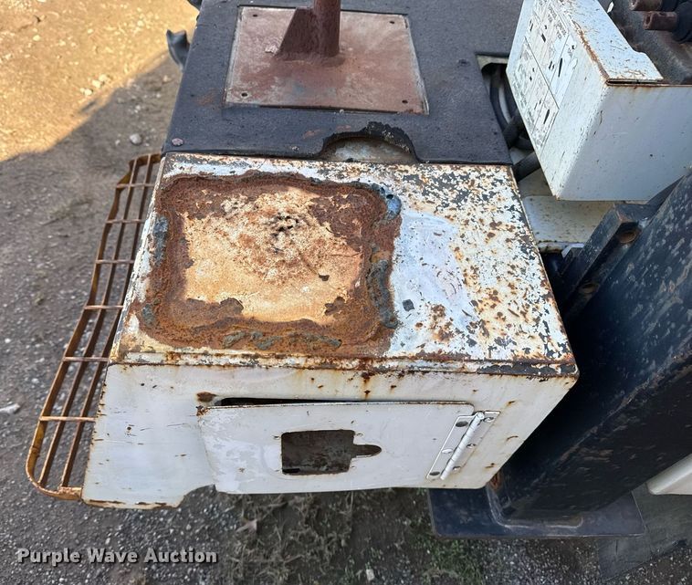 image for item EG7957 2008 International 4400 utility / service truck