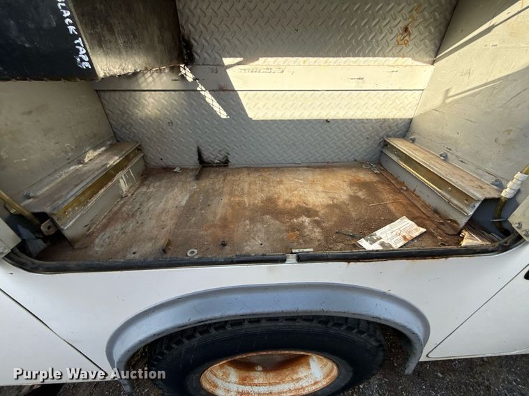 image for item EG7957 2008 International 4400 utility / service truck