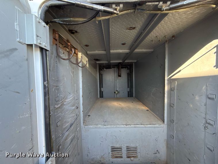 image for item EG7957 2008 International 4400 utility / service truck