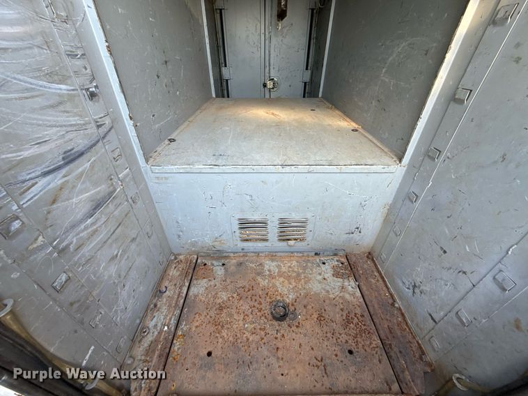 image for item EG7957 2008 International 4400 utility / service truck