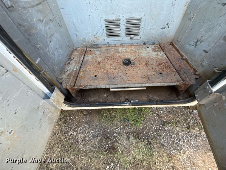 image for item EG7957 2008 International 4400 utility / service truck