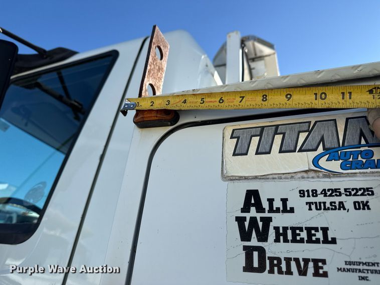 image for item EG7957 2008 International 4400 utility / service truck