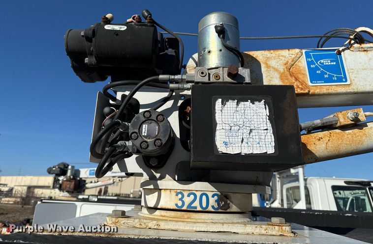 image for item EG7957 2008 International 4400 utility / service truck