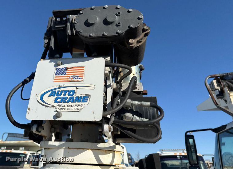 image for item EG7957 2008 International 4400 utility / service truck