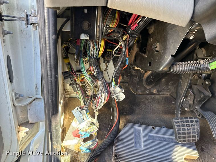 image for item EG7957 2008 International 4400 utility / service truck