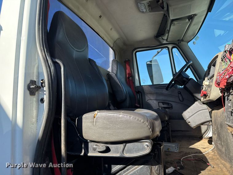 image for item EG7957 2008 International 4400 utility / service truck