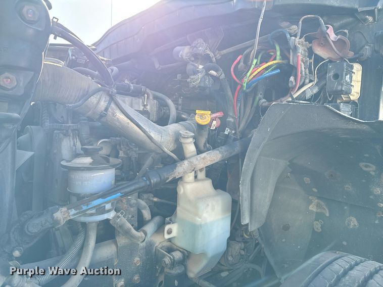 image for item EG7957 2008 International 4400 utility / service truck