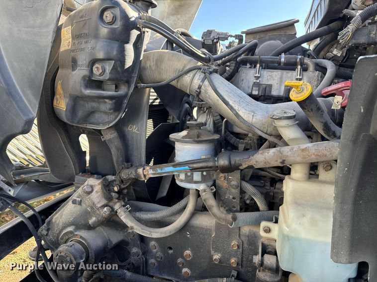 image for item EG7957 2008 International 4400 utility / service truck