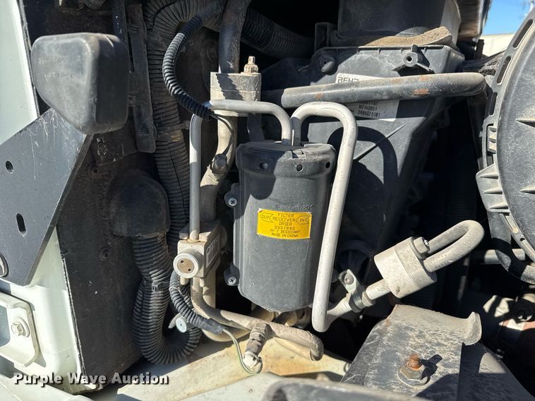 image for item EG7957 2008 International 4400 utility / service truck