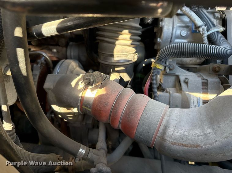 image for item EG7957 2008 International 4400 utility / service truck