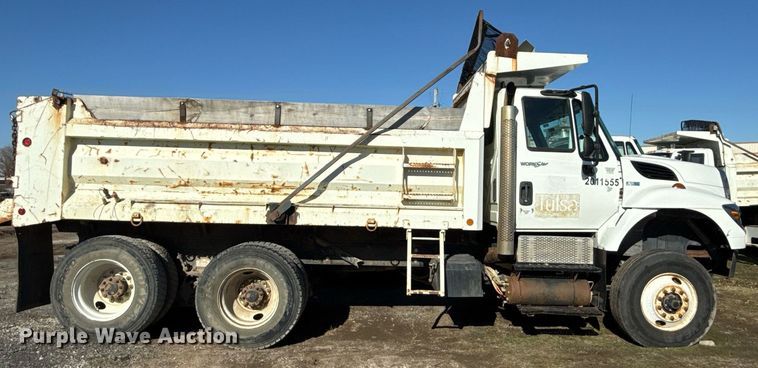 image for item EG7958 2011 International 7400 dump truck