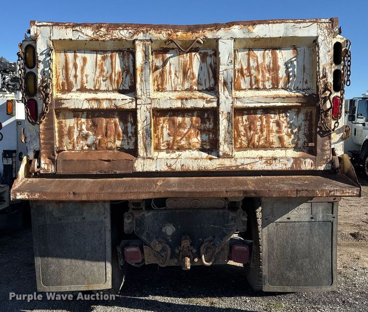 image for item EG7958 2011 International 7400 dump truck