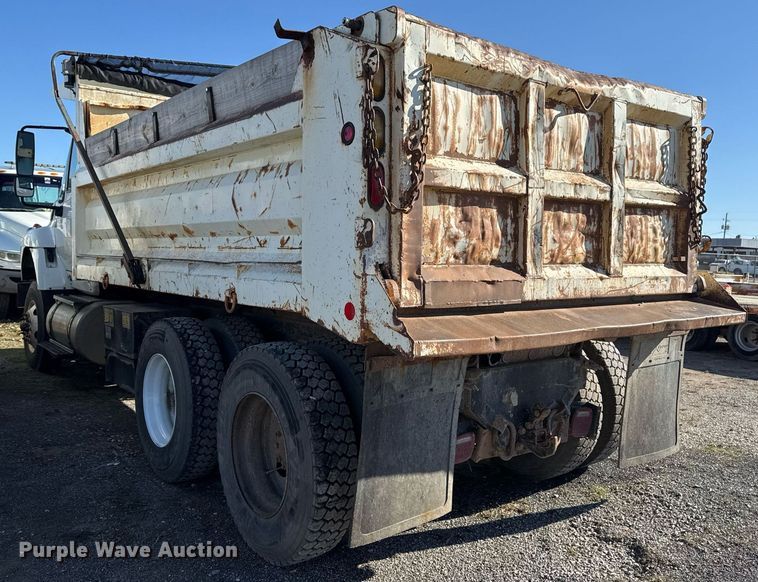 image for item EG7958 2011 International 7400 dump truck