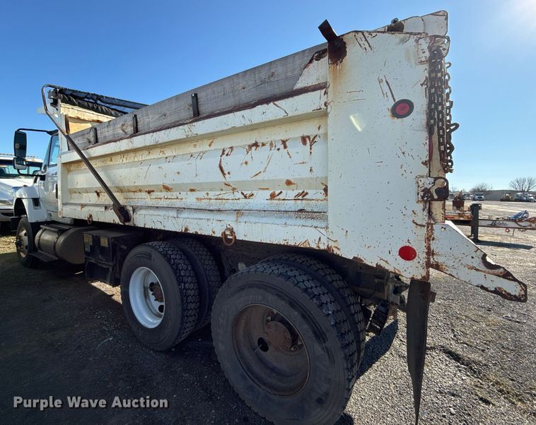 image for item EG7958 2011 International 7400 dump truck