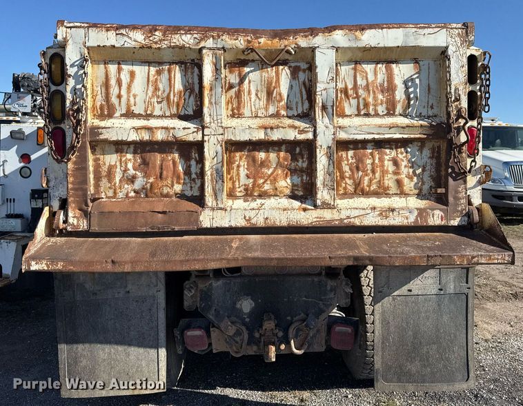 image for item EG7958 2011 International 7400 dump truck