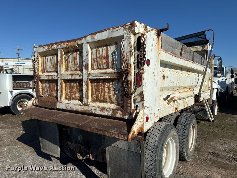 image for item EG7958 2011 International 7400 dump truck