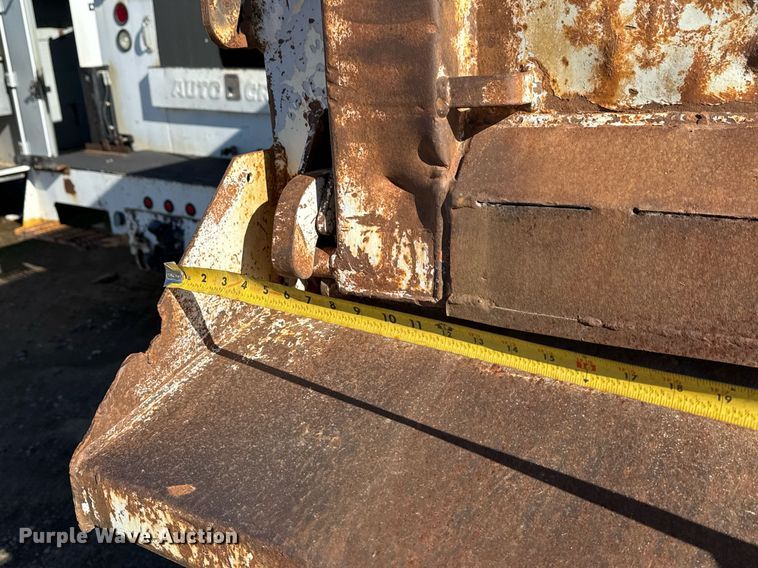 image for item EG7958 2011 International 7400 dump truck