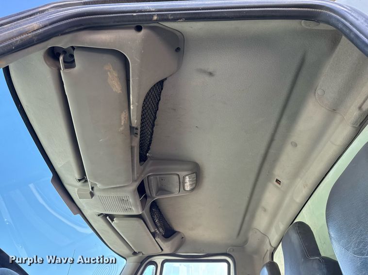 image for item EG7958 2011 International 7400 dump truck