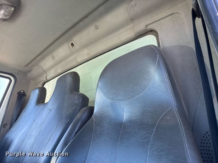 image for item EG7958 2011 International 7400 dump truck